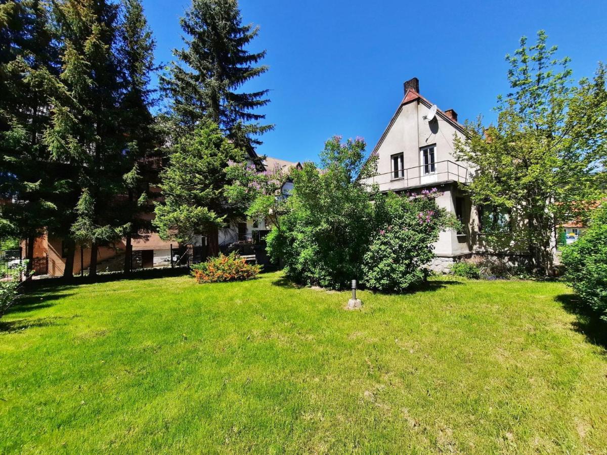 DOM WOLNOSTOJĄCY W CENTRUM przy Krupówkach z dużym tarasem, ogrodem i kominkiem! Zakopane Exterior foto